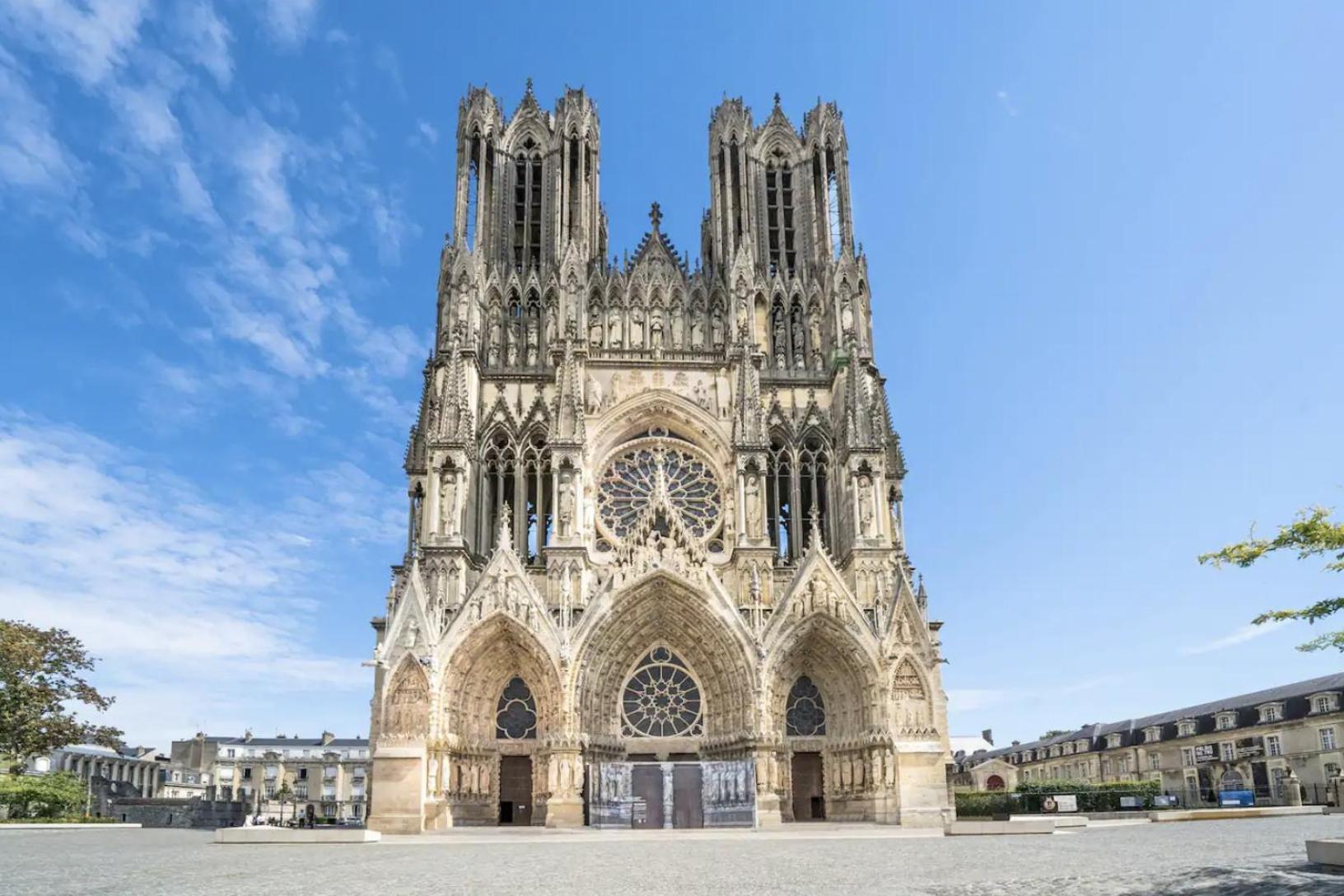 La Suite - Paisible Et A Deux Pas De La Gare Reims Exterior photo